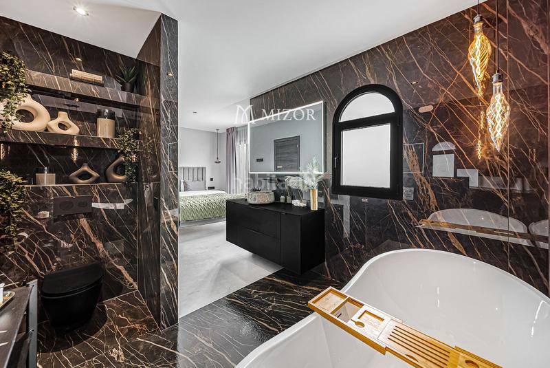 Foto 5dbdd963-b02e-445c-a1fc-67eed351dd06. Maison avec parking piscine dans Playa del Duque Adeje