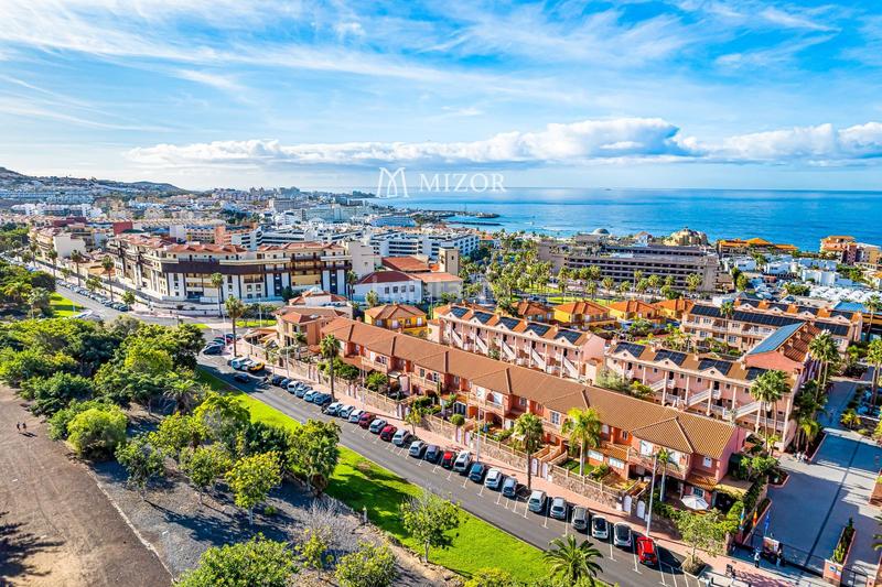 Foto ab0aa263-b80a-4d11-acc6-554680ddc379. Maison avec parking piscine dans Playa del Duque Adeje