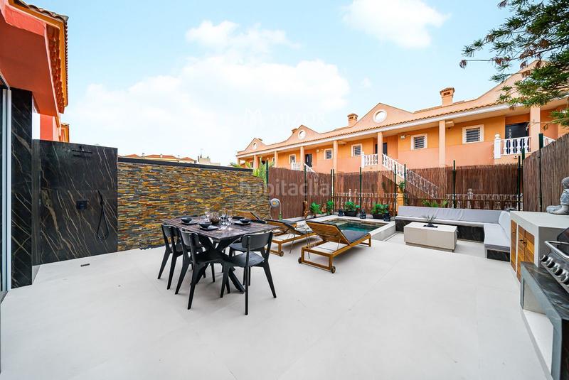 Foto d1d8988a-b020-4ec1-8a9f-14d0b937c8d2. Maison avec parking piscine dans Playa del Duque Adeje