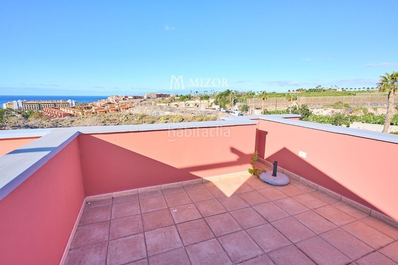 Foto 33eb0db6-d2ab-4580-be32-b5523eac6a93. Casa adossada amb aparcament piscina a Playa de Fañabé Adeje