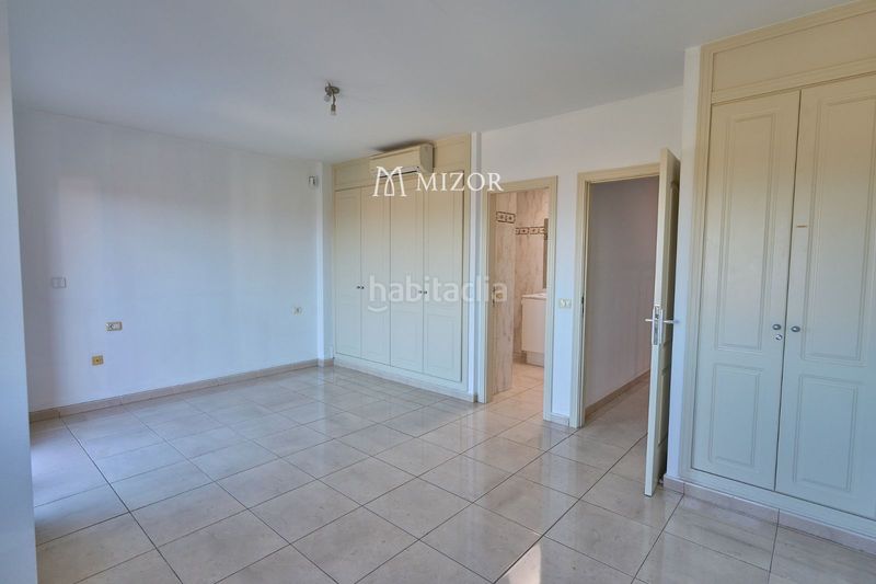 Foto 4eed384c-be77-4859-86c5-470e9ade0612. Casa adossada amb aparcament piscina a Playa de Fañabé Adeje