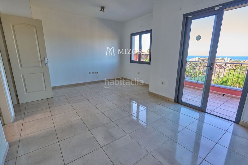 Foto 7087b84e-8199-430e-97d5-0d4ce2061537. Casa adossada amb aparcament piscina a Playa de Fañabé Adeje