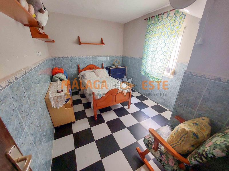 Foto 3ce079df-adc5-4839-9b57-ed43b50a50ee. Masia a Poniente-Faro Torre del Mar