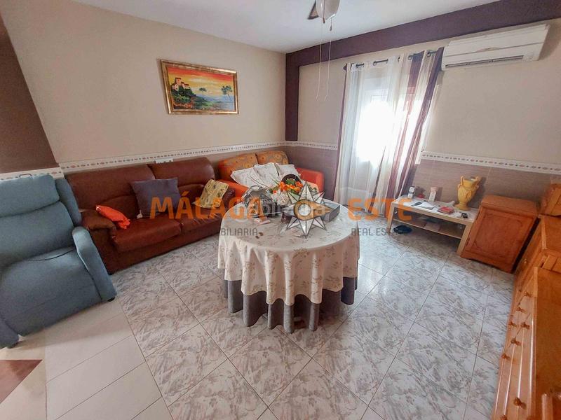 Foto 54059ebb-d920-49ea-b378-34d5bf96cc98. Masia a Poniente-Faro Torre del Mar