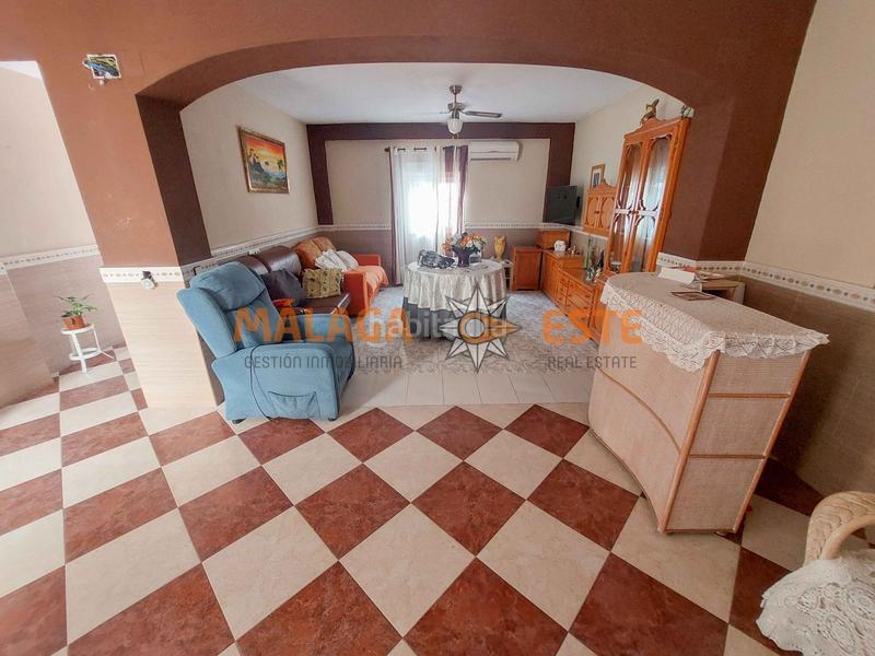 Foto 6c9ab144-a0f0-48bd-9107-85a4c54170d7. Masia a Poniente-Faro Torre del Mar