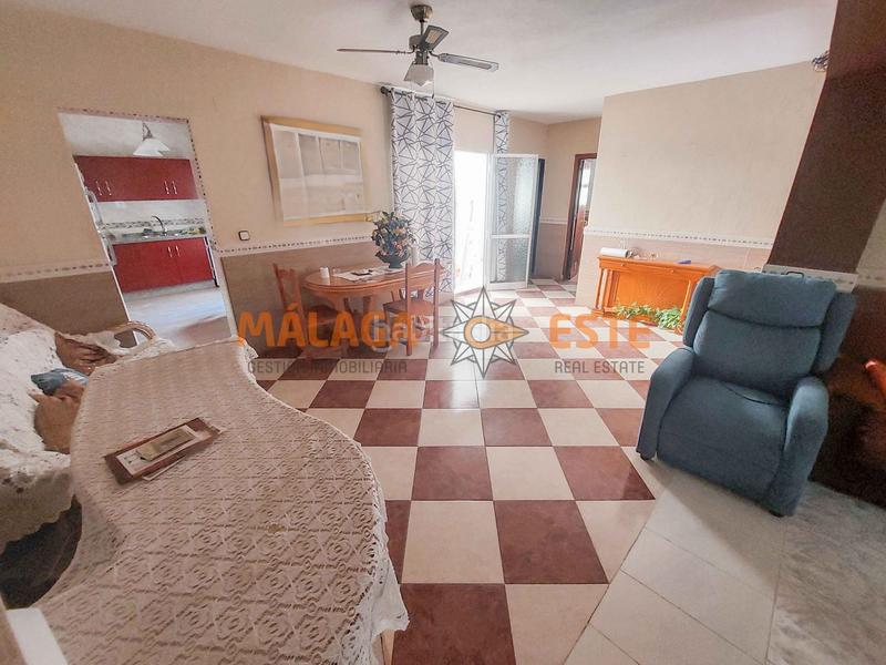 Foto baf44433-3a64-44b8-8baa-a150a889d45c. Masia a Poniente-Faro Torre del Mar