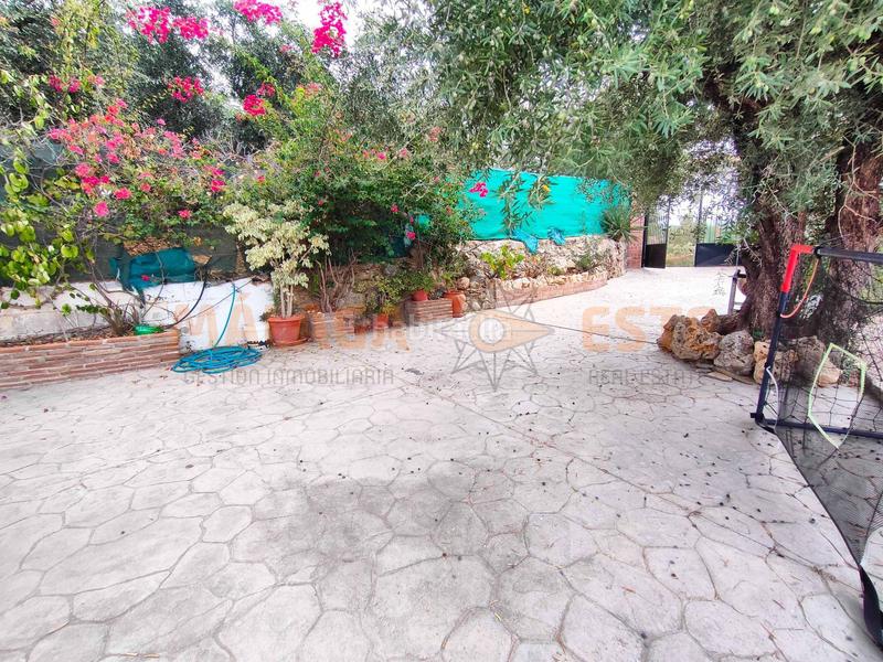 Foto 95f5b3ea-1ac1-425a-816e-67b5cd545767. Masía en Periana