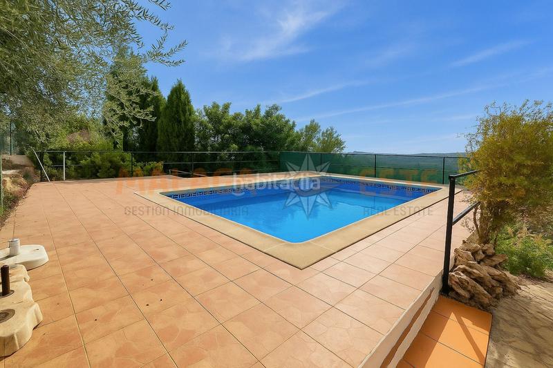 Foto df71c0d2-ab22-46cb-b251-5b96e08bbab6. Masía en Periana