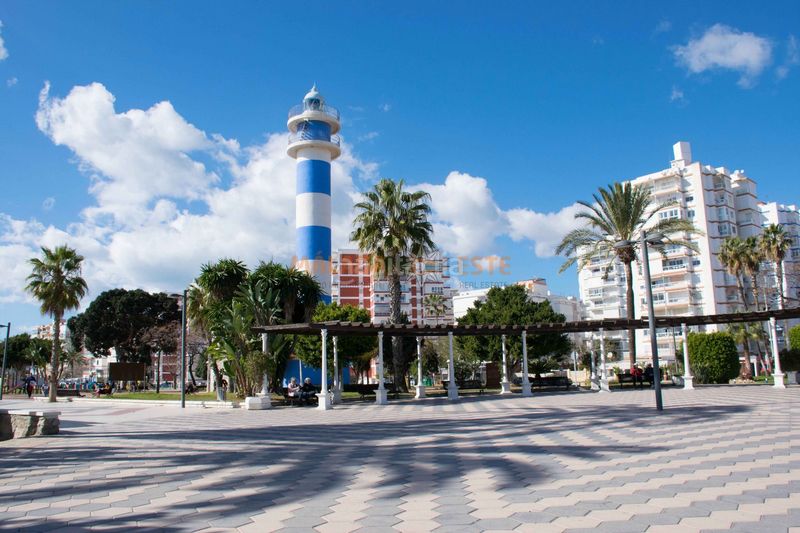 Foto 1fc96f5b-c2e1-413f-aa4f-28433bd9bc69. Estudi amb piscina a Centro Torre del Mar