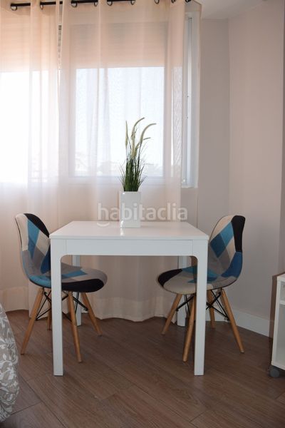 Foto e899fe52-2bd6-40d1-a028-469c22f44e95. Estudi amb piscina a Centro Torre del Mar