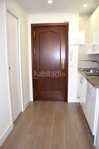 Foto 0353cccb-fed1-49b0-8522-5bb7264e7df0. Estudio en Centro Torre del Mar