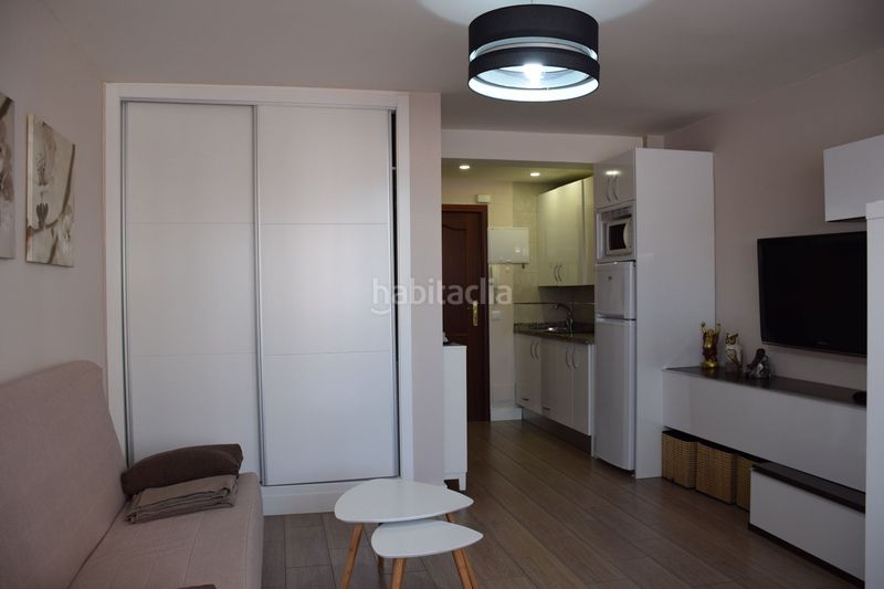 Foto ce9d57dd-e194-4443-97d5-ae398cc4ef83. Estudio en Centro Torre del Mar