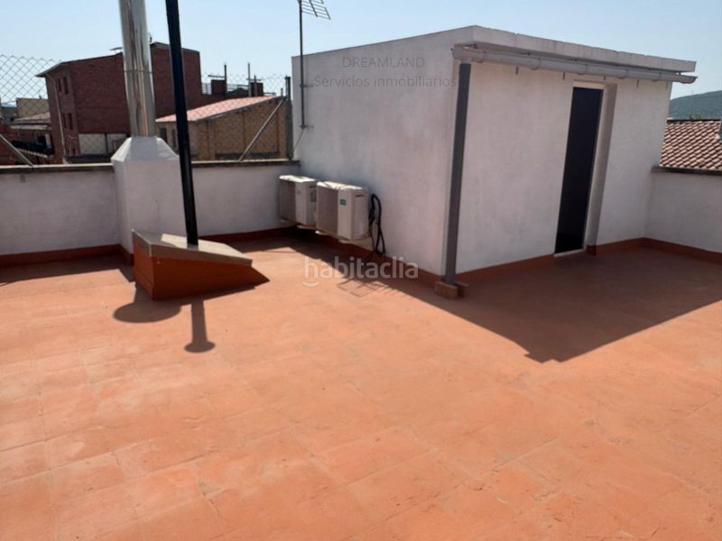 Foto c7dcf112-95df-41f2-b51c-180fa03551ec. Casa pareada en Llevant Igualada