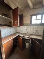 Towny house in Santa Margarida de Montbui. Inversin inmobiliaria: casa de 4 plantas para reformar