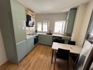 Flat in Olesa de Montserrat. Vente solo con lo puesto para disfrutar de este local vivienda y