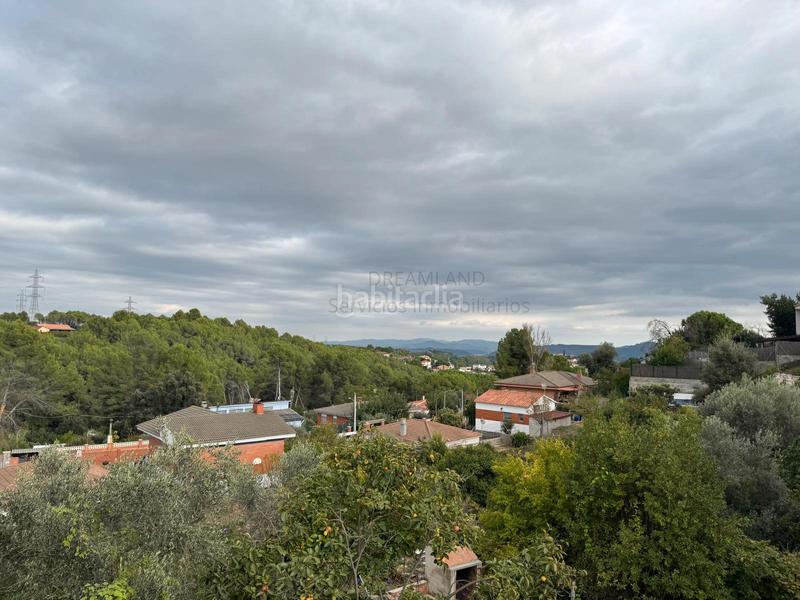 Foto f3bebab2-47a5-4ea6-afed-55d57177c298. Casa amb xemeneia calefacció aparcament piscina a Sant Esteve Sesrovires