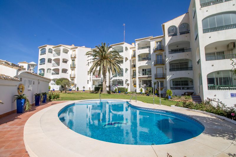 Foto 64370eae-e90c-4bbc-b1df-ba8c43d6b9d3. Apartament amb aparcament piscina a La Carihuela - Los Nidos Torremolinos