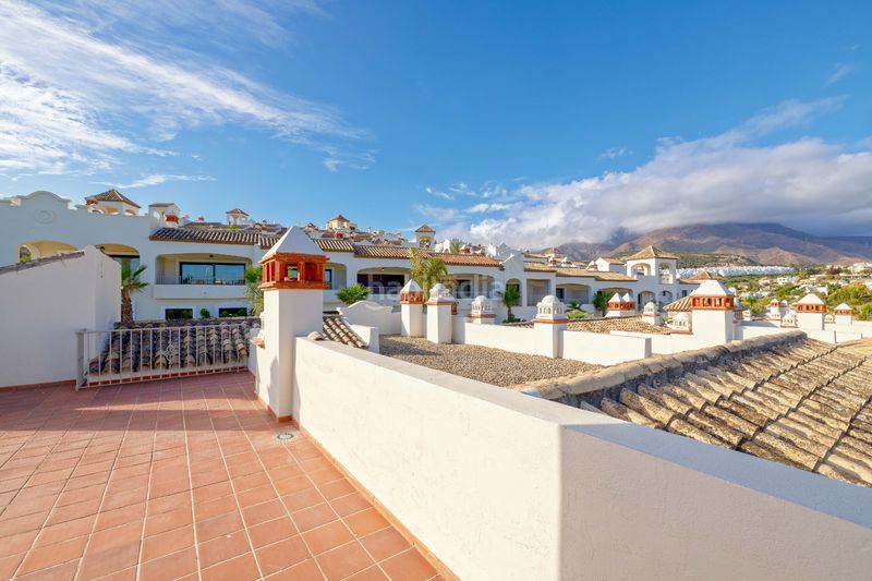Foto 281ed221-9d11-496a-9320-acb35e49b240. Casa adossada 252m<sup>2</sup> amb aparcament piscina a Valle Romano Golf Estepona