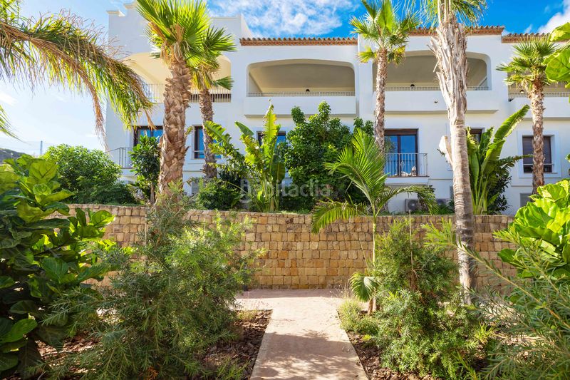 Foto e1c37730-a749-412d-975a-241045d70371. Casa adossada 230m<sup>2</sup> amb aparcament piscina a Valle Romano Golf Estepona