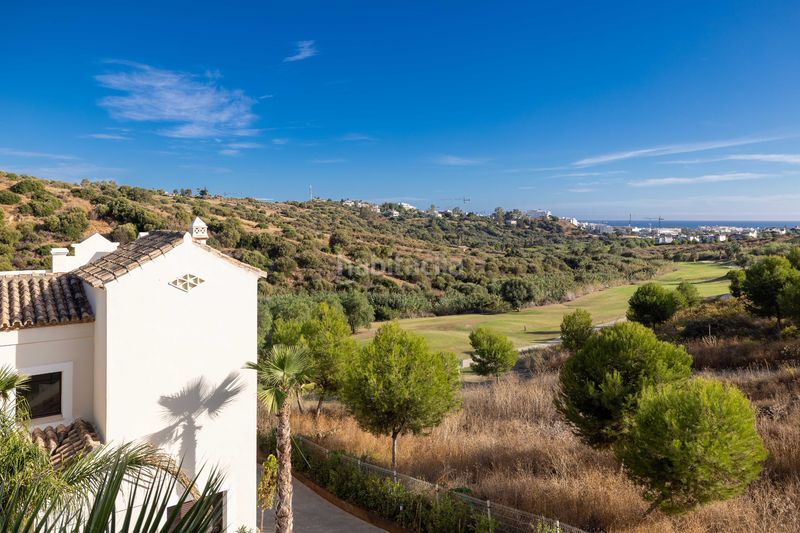 Foto 36de5730-18d6-42a6-9b86-3bac43560465. Casa adossada 236m<sup>2</sup> amb aparcament piscina a Valle Romano Golf Estepona