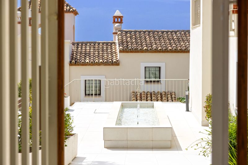 Foto 3bd5b2c8-dde1-4f85-8dca-96a81066bbd8. Casa adossada 240m<sup>2</sup> amb aparcament piscina a Valle Romano Golf Estepona