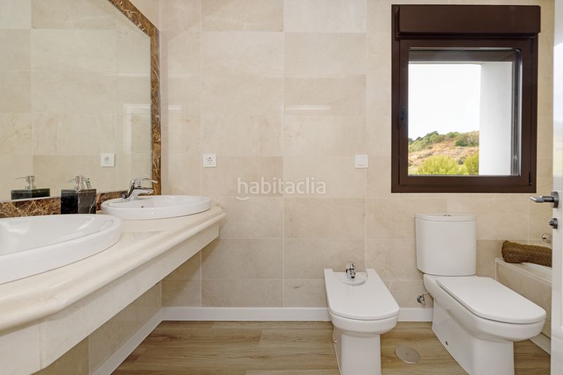 Foto c971682d-441a-4748-8a02-56a24773b97c. Casa adossada 240m<sup>2</sup> amb aparcament piscina a Valle Romano Golf Estepona