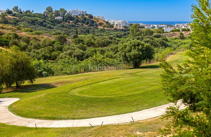 Foto 75b3dbbf-b6bd-4602-8963-32ee6521cfc8. Casa adossada 234m<sup>2</sup> amb aparcament piscina a Valle Romano Golf Estepona