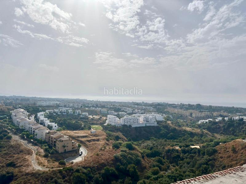 Foto 55dd3dd3-4dca-4ed2-8540-cd6b82805f38. Pis 208m<sup>2</sup> amb piscina a La Concha - Resina Golf Estepona