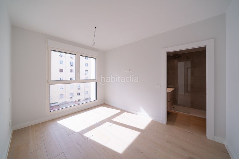 Foto b73a7bcf-7d67-4bd8-acca-6f8a2a752529. Pis 71m<sup>2</sup> a calle de la caridad 20 a Pacífico Madrid