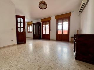 Pis a Villafranca de Córdoba. Amplio piso con patio y todo amueblado en villafranca