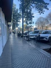 Aparcament cotxe a Centro. Plaza de garaje en avda. américa  cómoda y bien ubicada