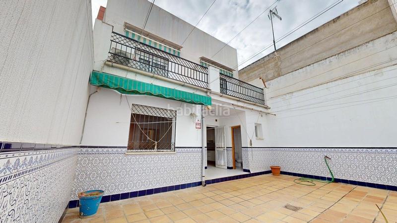 Foto db98efc6-289f-4fad-b8ad-63eb6270e872. Casa adosada espaciosa casa adosada con grandes terrazas entre zoco y arroyo del moro en Córdoba