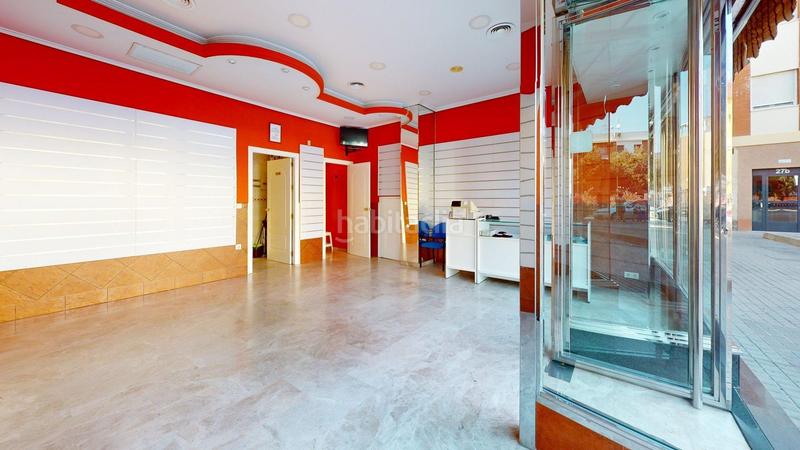 Foto adeba1ff-56b2-4e4e-8953-d1f3d3327c5d. Local comercial local con gran potencial en carretera de trassierra inversión asegurada en Córdoba