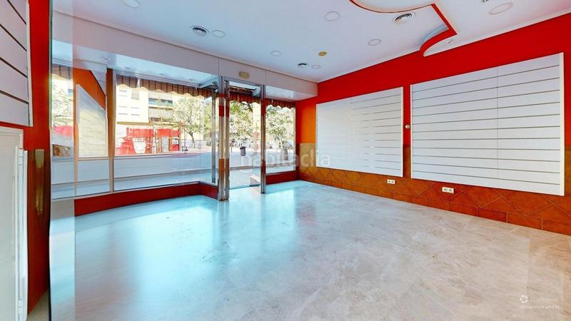 Foto e62e0a06-c831-4efe-b2df-d0c0894f8937. Local comercial local con gran potencial en carretera de trassierra inversión asegurada en Córdoba