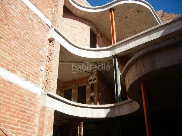 Foto d662fb0b-e20d-4f4a-8504-61833401c8c2. Casa amb aparcament a Fernán - Núñez