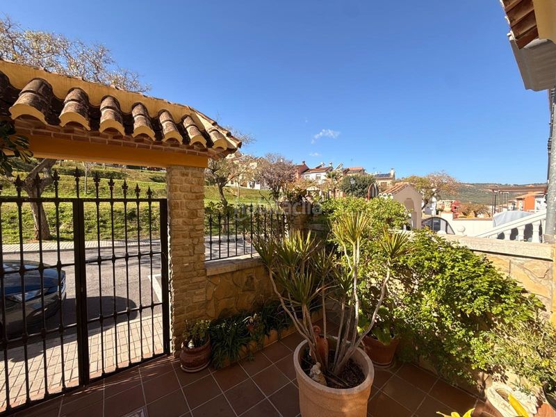 Foto edaa27e6-edff-4f0c-8a80-7170f1b8fb35. Casa amb aparcament a Fuentemora Antequera