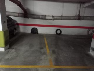 Aparcament cotxe a Calle López Amo