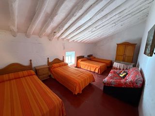 Haus  Calle rafael pabon. Casa de pueblo con gran potencial en el centro de almargen málag
