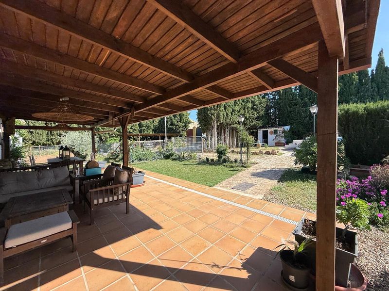 Foto 6aed2ca1-f8ef-4fd6-8d8a-ae7668ae21ef. Casa amb aparcament piscina a Mollina