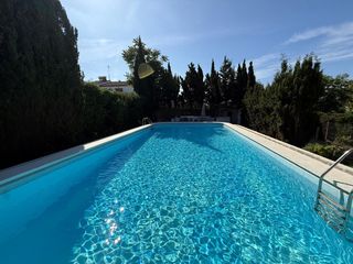 Casa a Mollina. Espectacular chalet con piscina y gran parcela en casería rojas