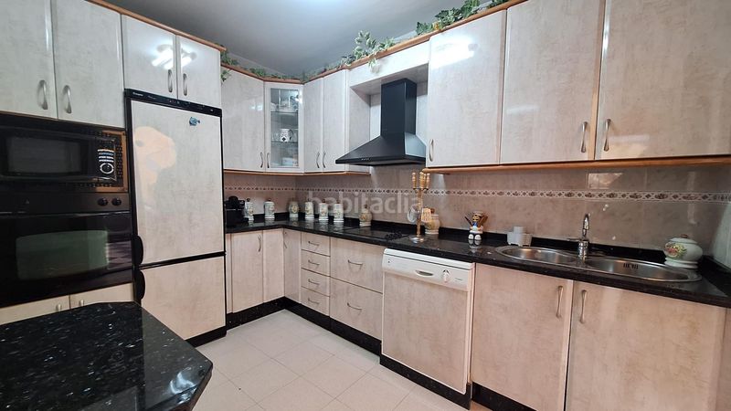 Foto edb08693-3fed-418a-9158-8762c1143e1f. Casa amb calefacció aparcament a Almodóvar del Río
