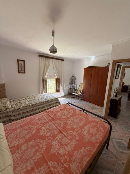 Foto b9593e7d-0ec1-487a-8428-b2c81ed0f537. Casa a Iznájar
