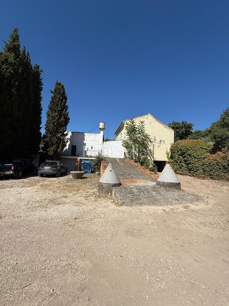 Foto d94f243a-1bc2-42bd-9a85-93fea7a02065. Casa a Iznájar