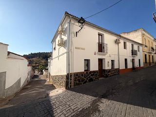 Maison à Calle francisco amian 1. Encantadora casa doble planta en obejo córdoba  116 m2, estilo r