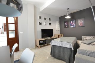Casa adossada a Almodóvar del Río. Casa lista para entrar a vivir con garaje, trastero y patio priv