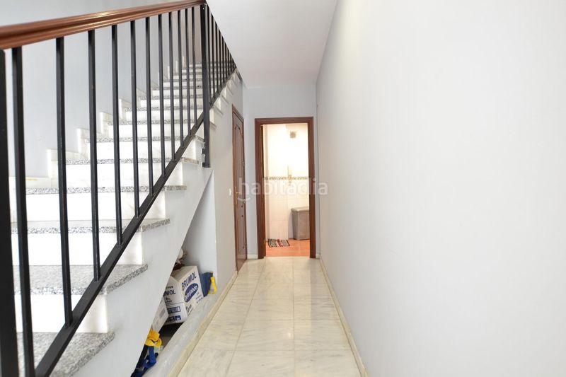Foto 44a75747-ea4d-40d7-9ef5-51ddbbcb20fe. Casa adossada amb aparcament a Almodóvar del Río
