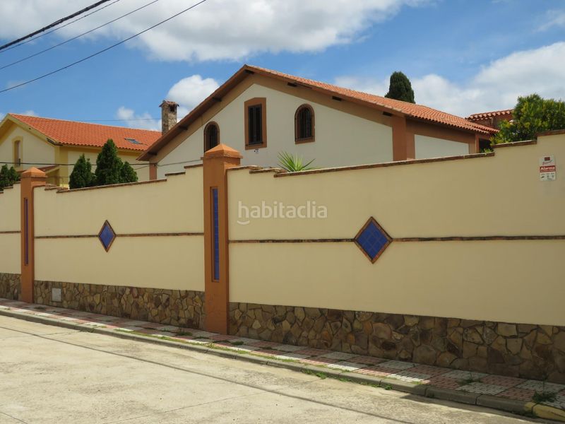 Foto 51b0815e-f00a-4a44-a336-b54b1771a37c. House with heating parking pool in Peñarroya - Pueblonuevo