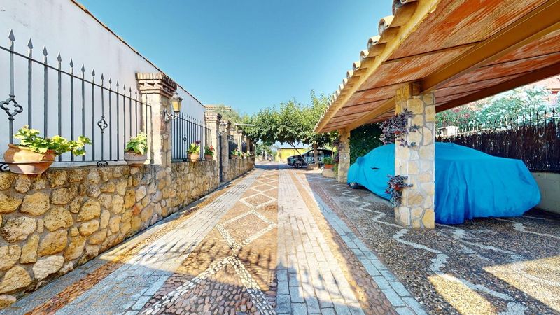 Foto bc498179-2191-4e6a-97c1-e0fcfe6873c8. Xalet amb calefacció aparcament piscina a encinarejo de Córdoba Córdoba