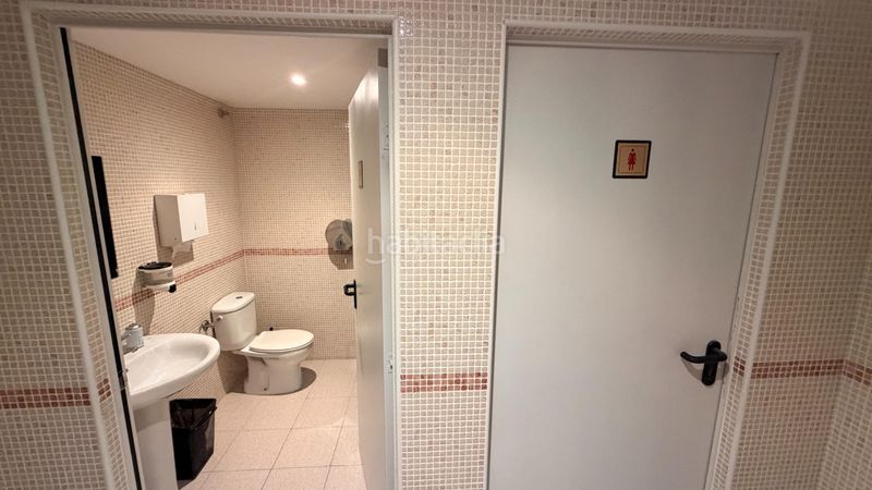 Foto f3b444c0-0e5d-4eb0-8257-57350449e5f7. Ufficio con riscaldamento in Arroyo del Moro - Noreña Córdoba
