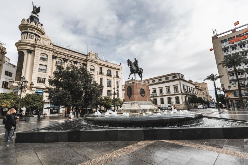 Foto ca821ce5-da36-4533-95af-c363146a932b. Pis amb calefacció a Centro Córdoba